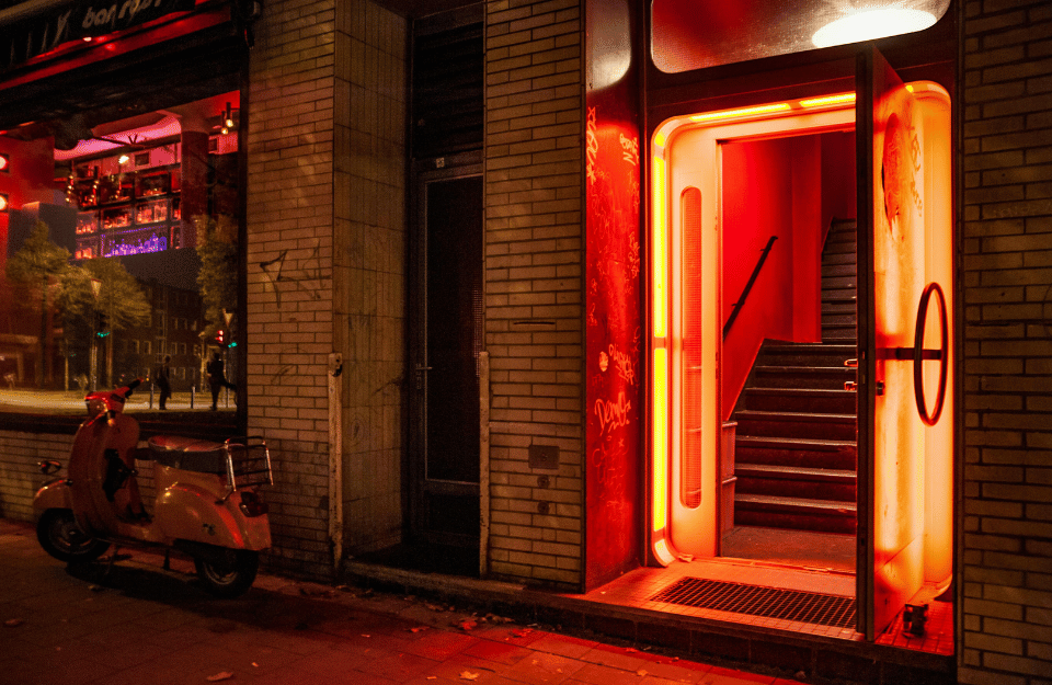 Dive into Hamburg's nightlife with club concerts that bring you up close to the best acts in intimate settings.